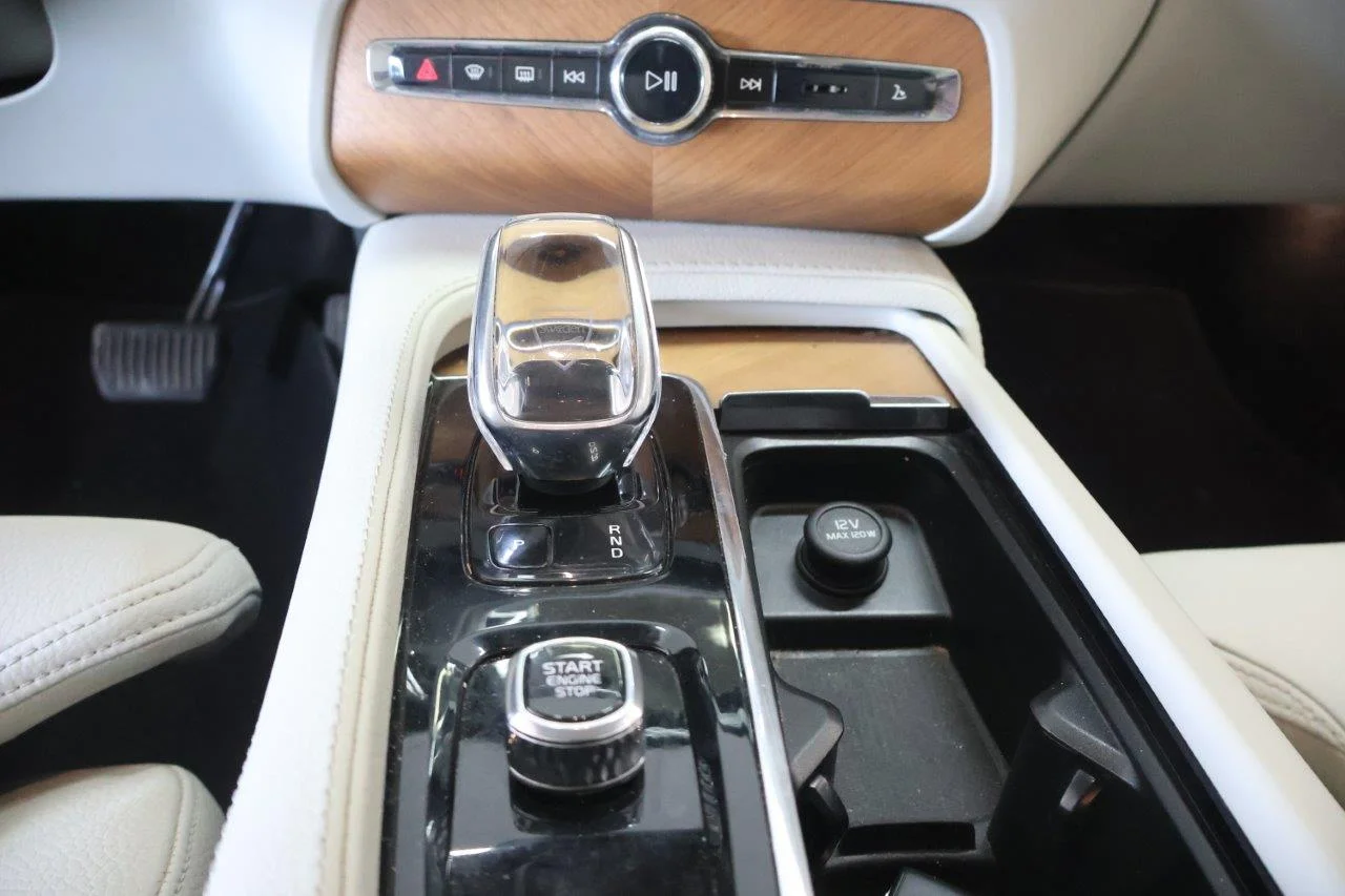 Volvo XC 90 - View model 23