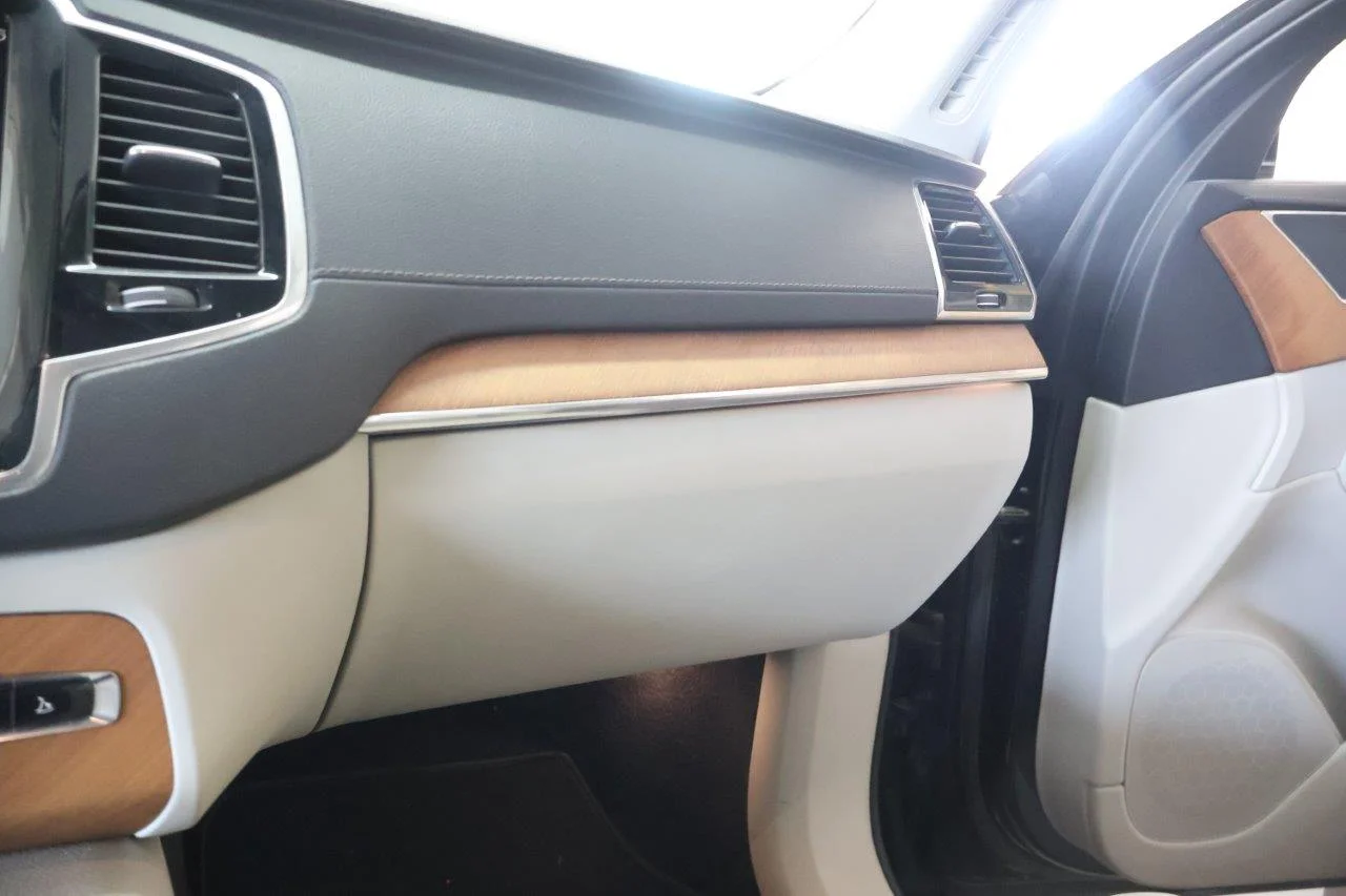 Volvo XC 90 - View model 24