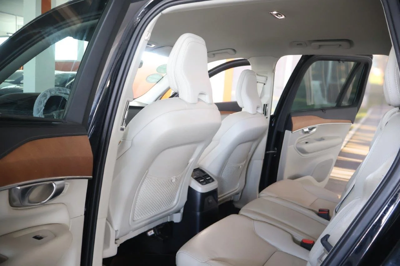 Volvo XC 90 - View model 29