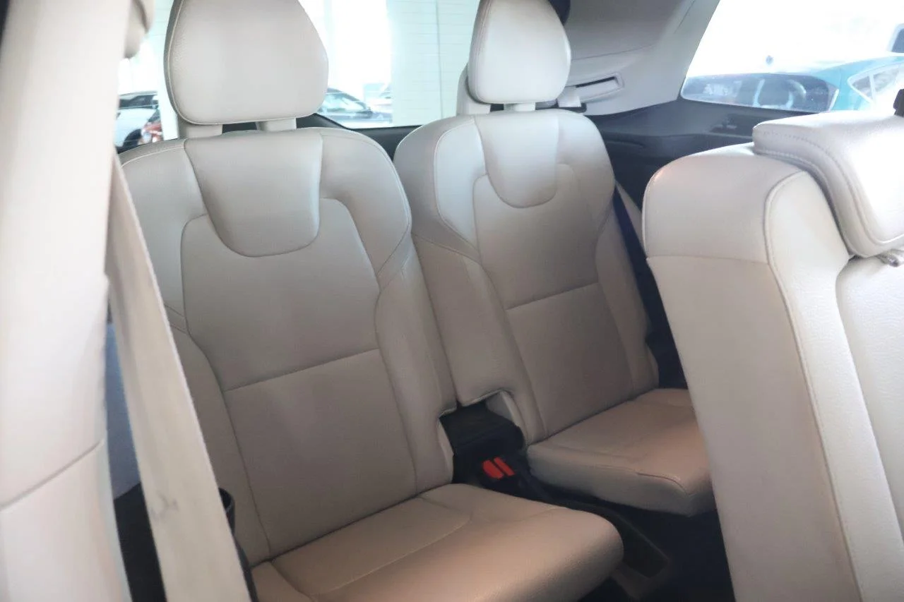 Volvo XC 90 - View model 34