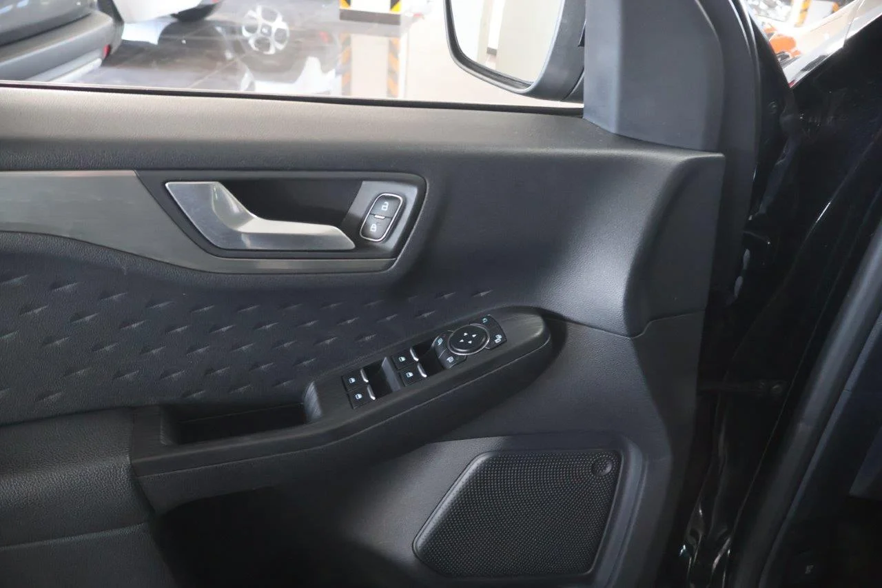 Ford Kuga - View model 25