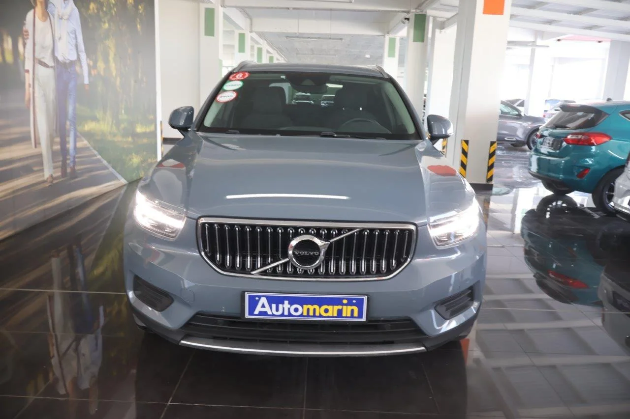 View 3 - Volvo XC40 - 2021