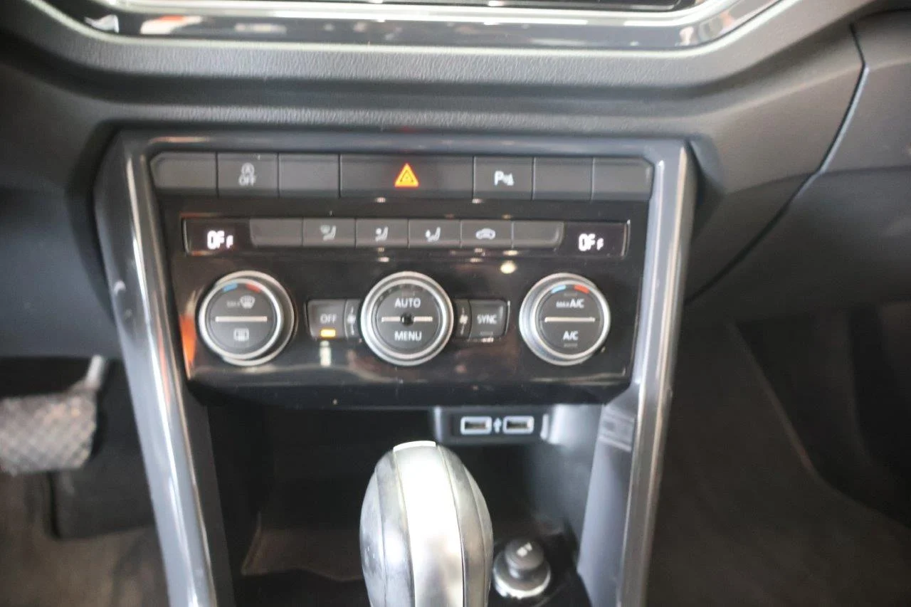 Volkswagen T-Roc - View model 22