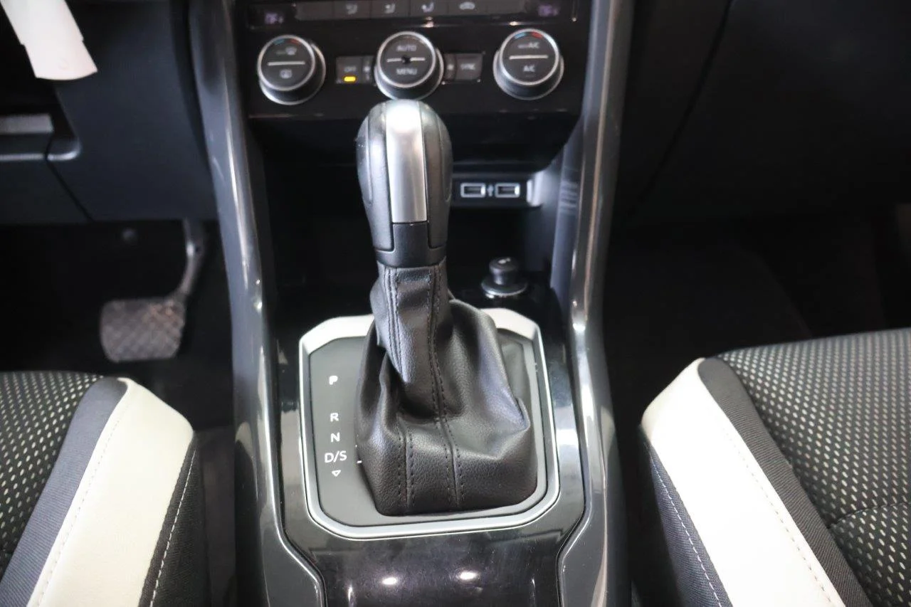 Volkswagen T-Roc - View model 24