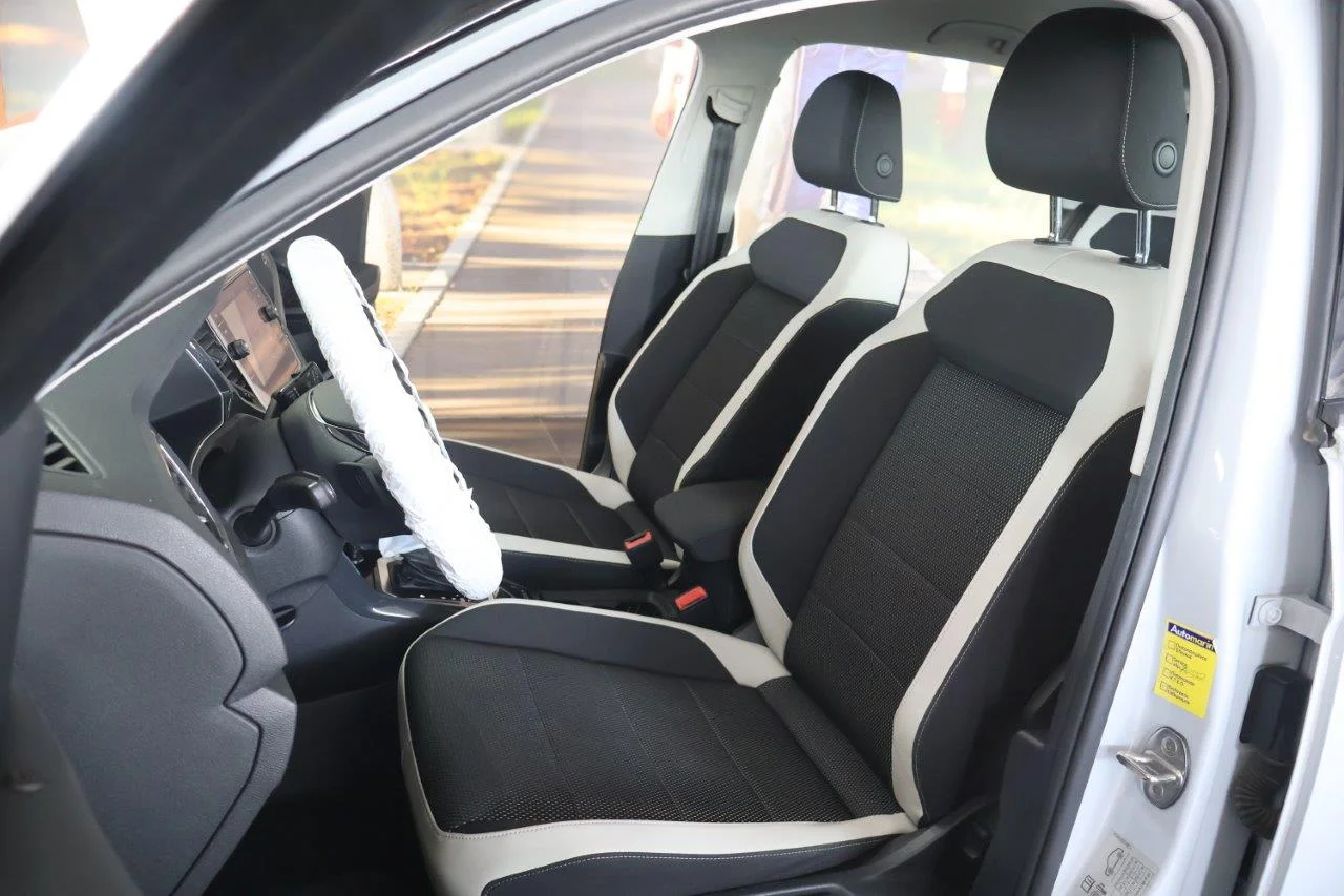 Volkswagen T-Roc - View model 27