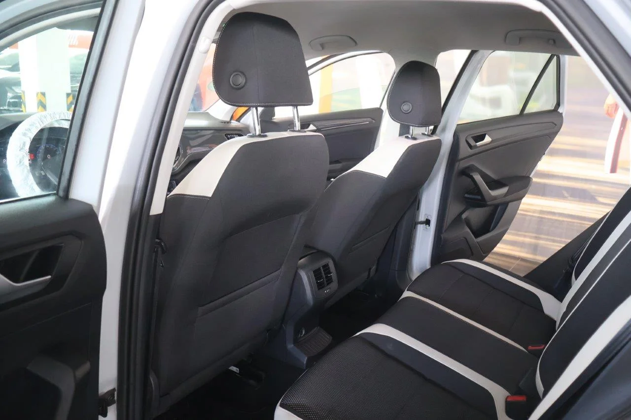 Volkswagen T-Roc - View model 28