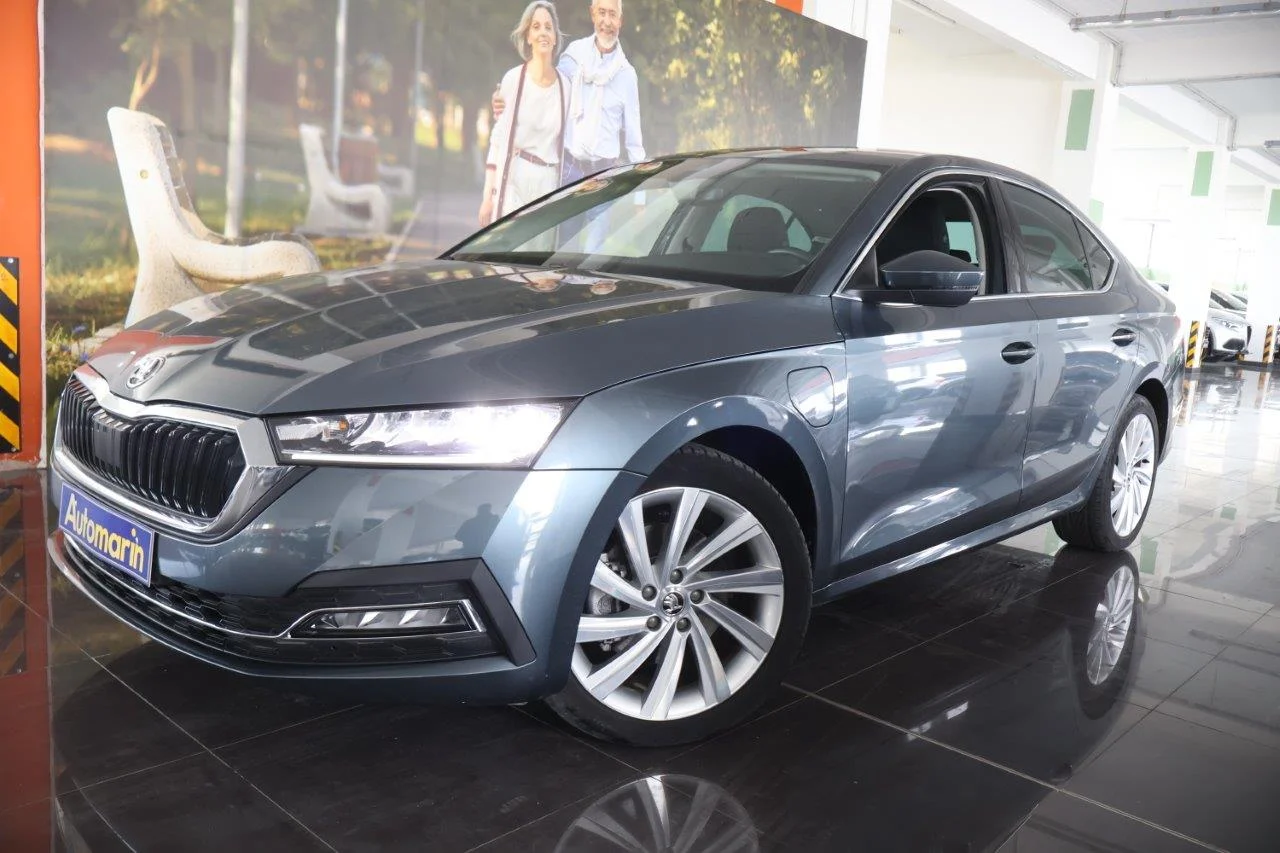 View 1 - Skoda Octavia - 2021