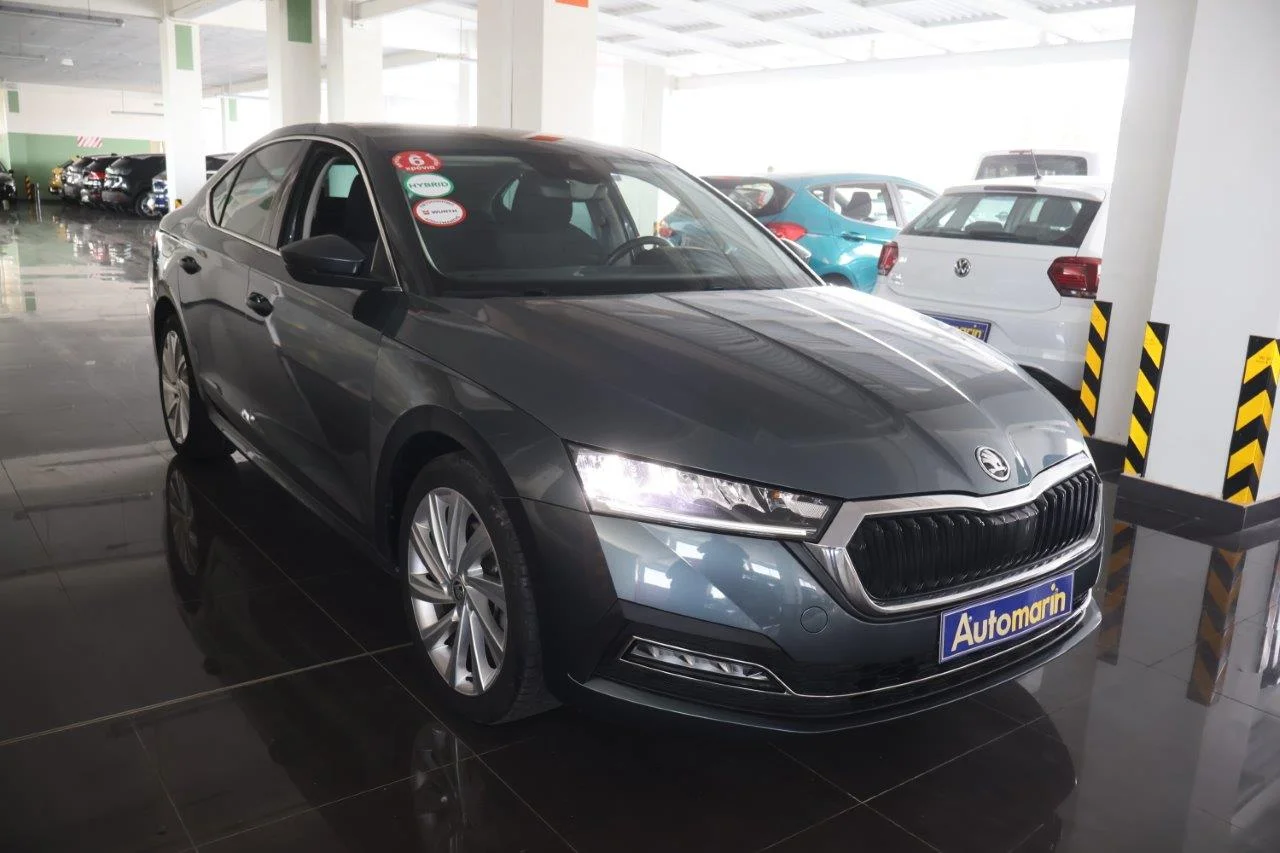 View 4 - Skoda Octavia - 2021
