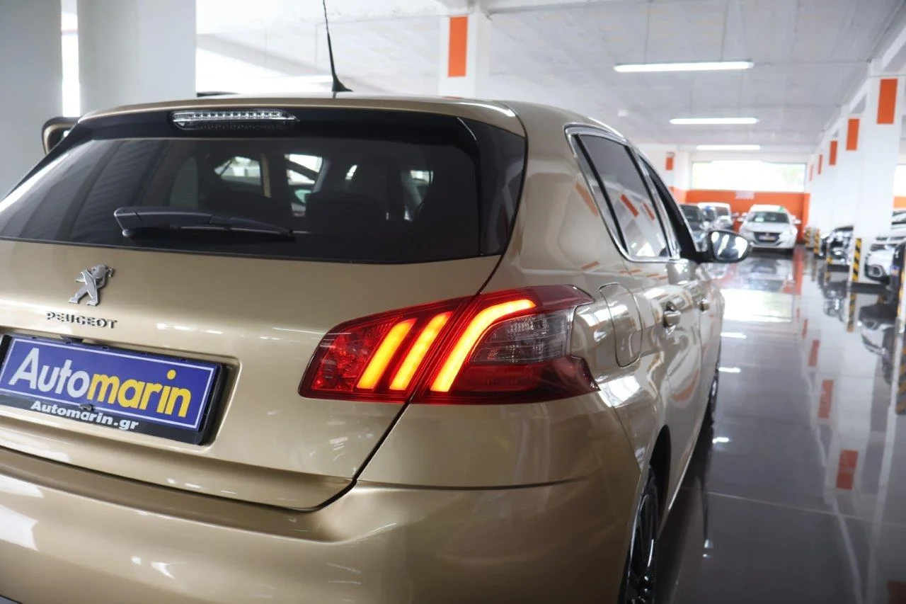 Peugeot 308 - View model 10