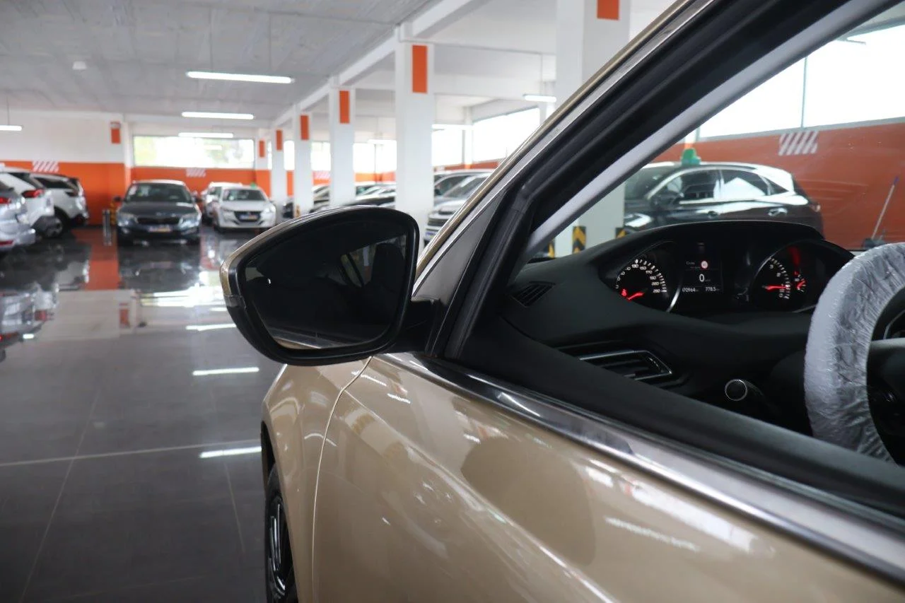 Peugeot 308 - View model 13