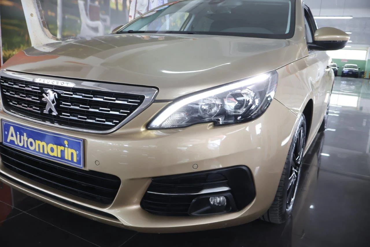 Peugeot 308 - View model 14