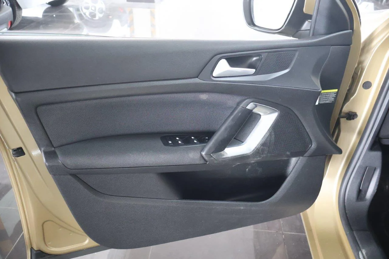 Peugeot 308 - View model 23