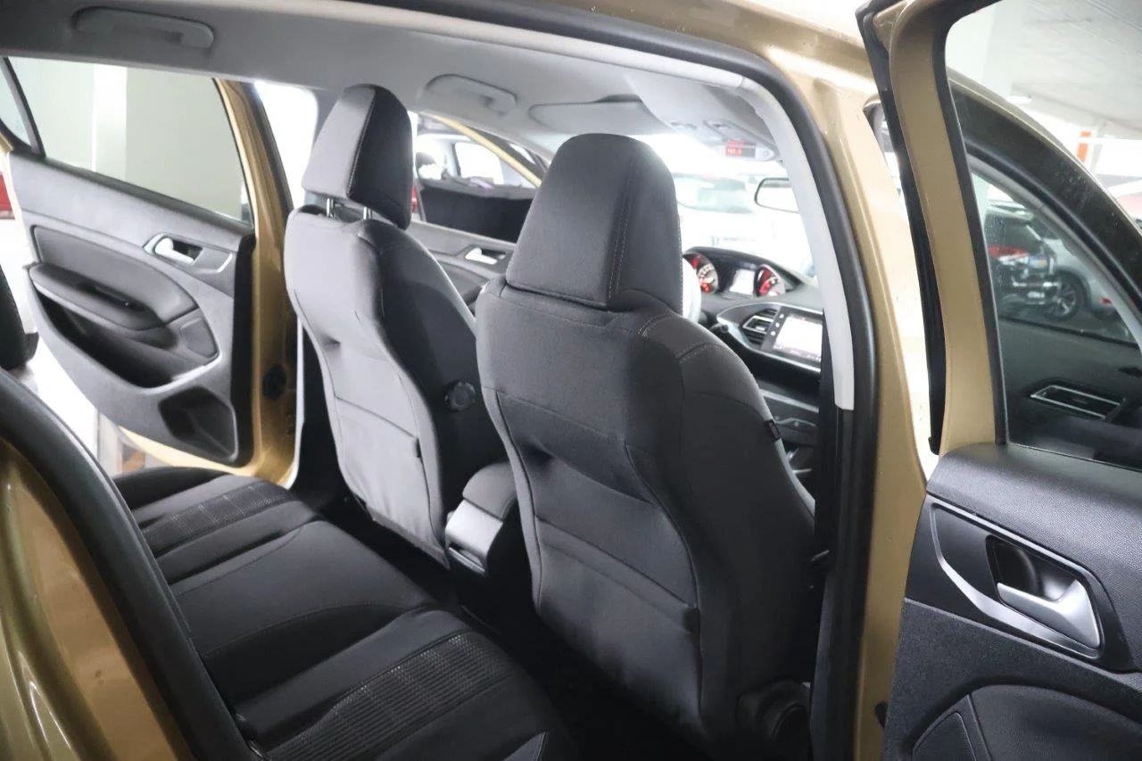 Peugeot 308 - View model 29