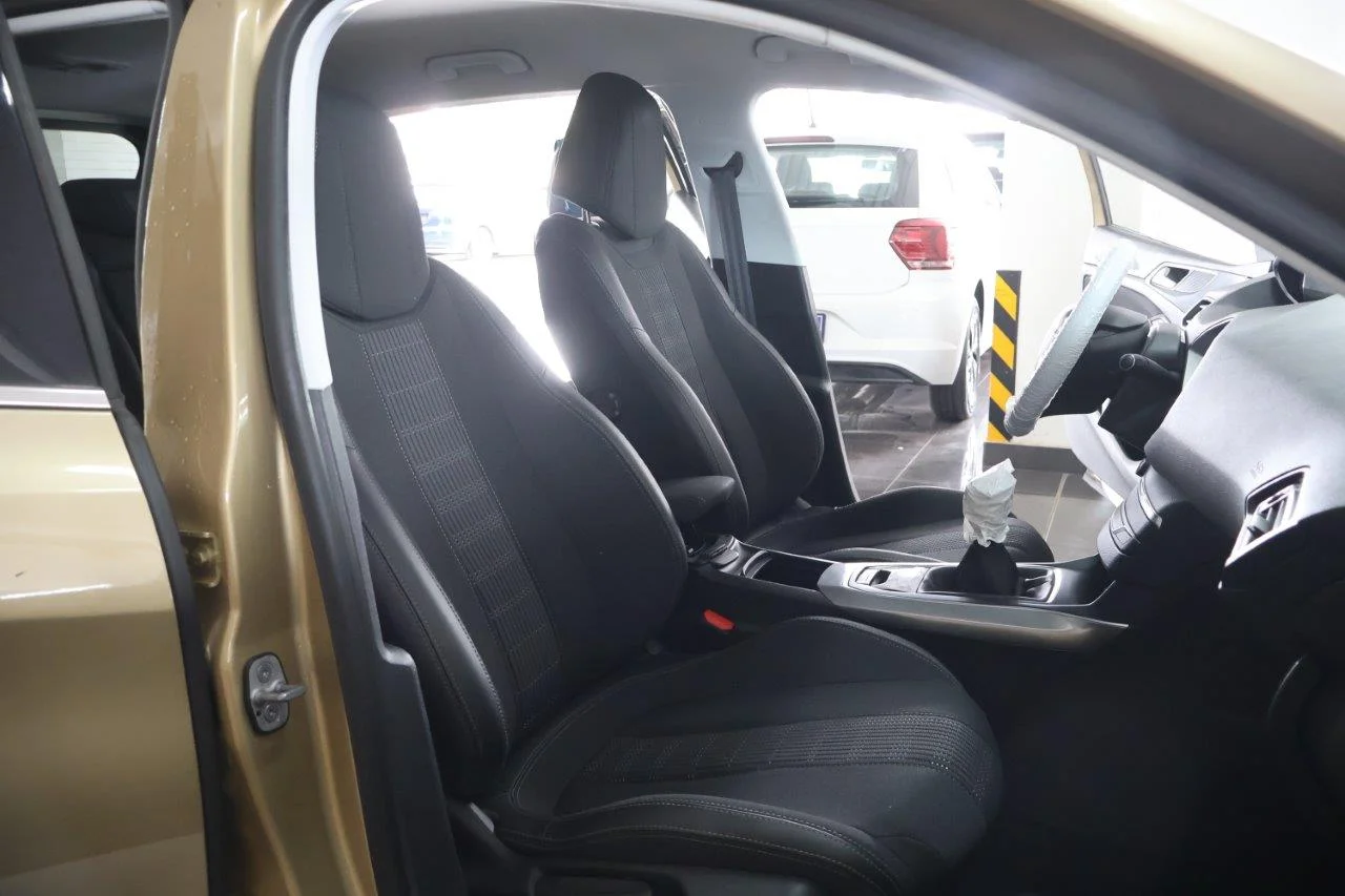 Peugeot 308 - View model 31