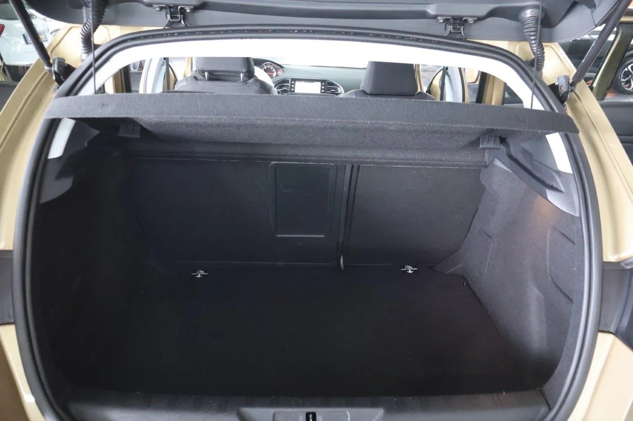 Peugeot 308 - View model 33