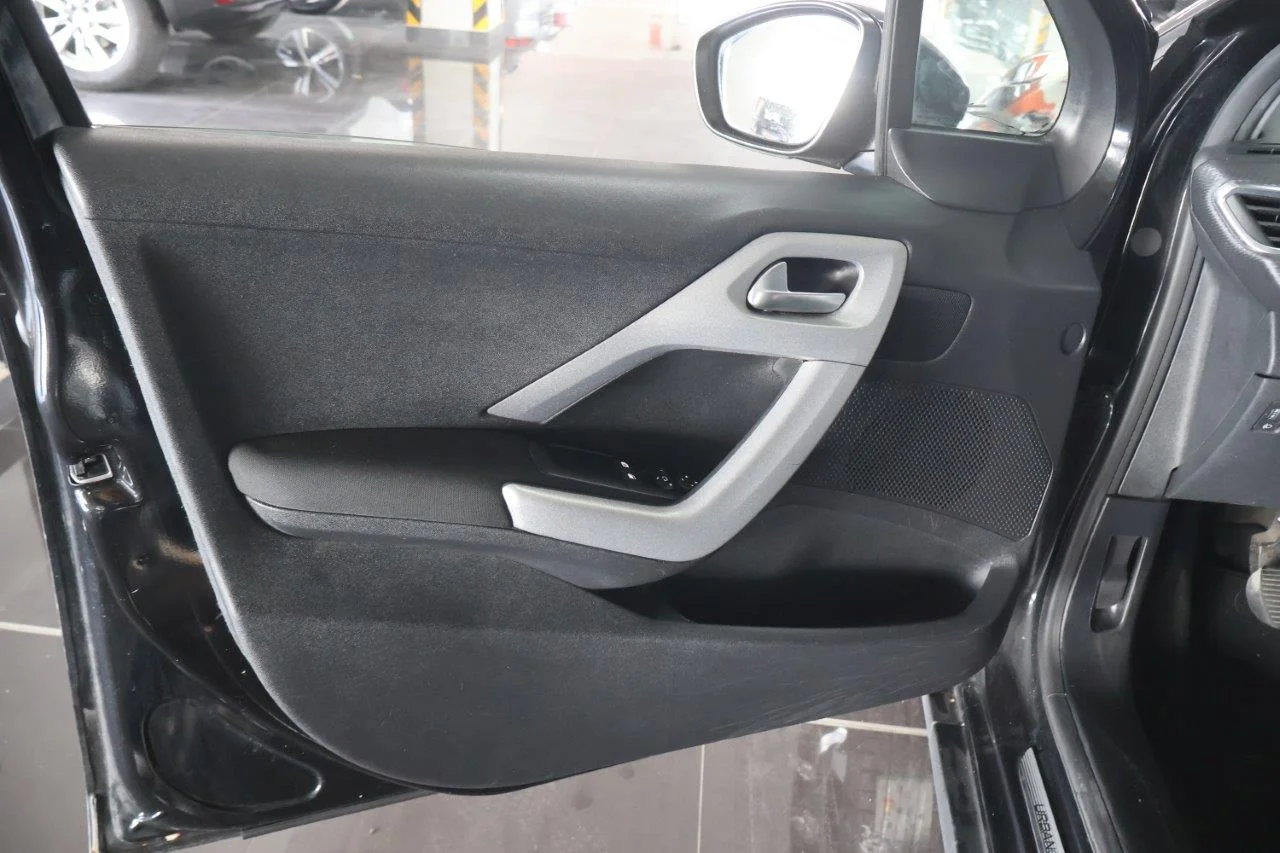 Peugeot 2008 - View model 24