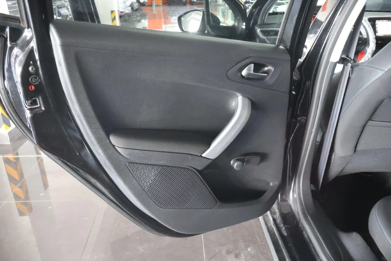 Peugeot 2008 - View model 29