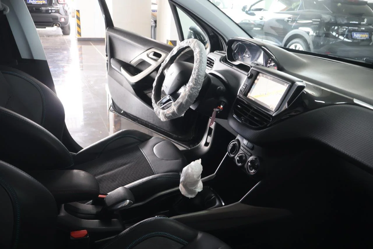 Peugeot 2008 - View model 33