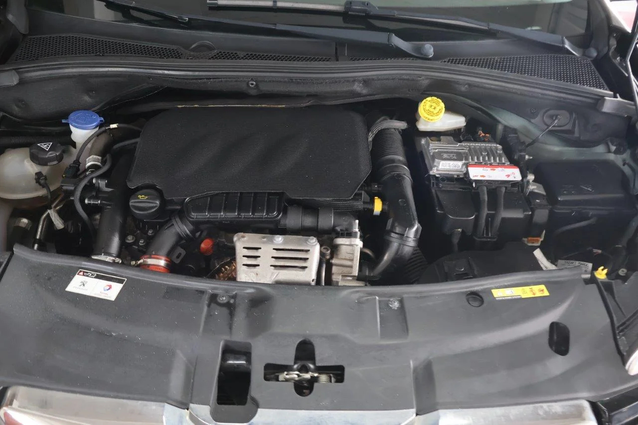 Peugeot 2008 - View model 35