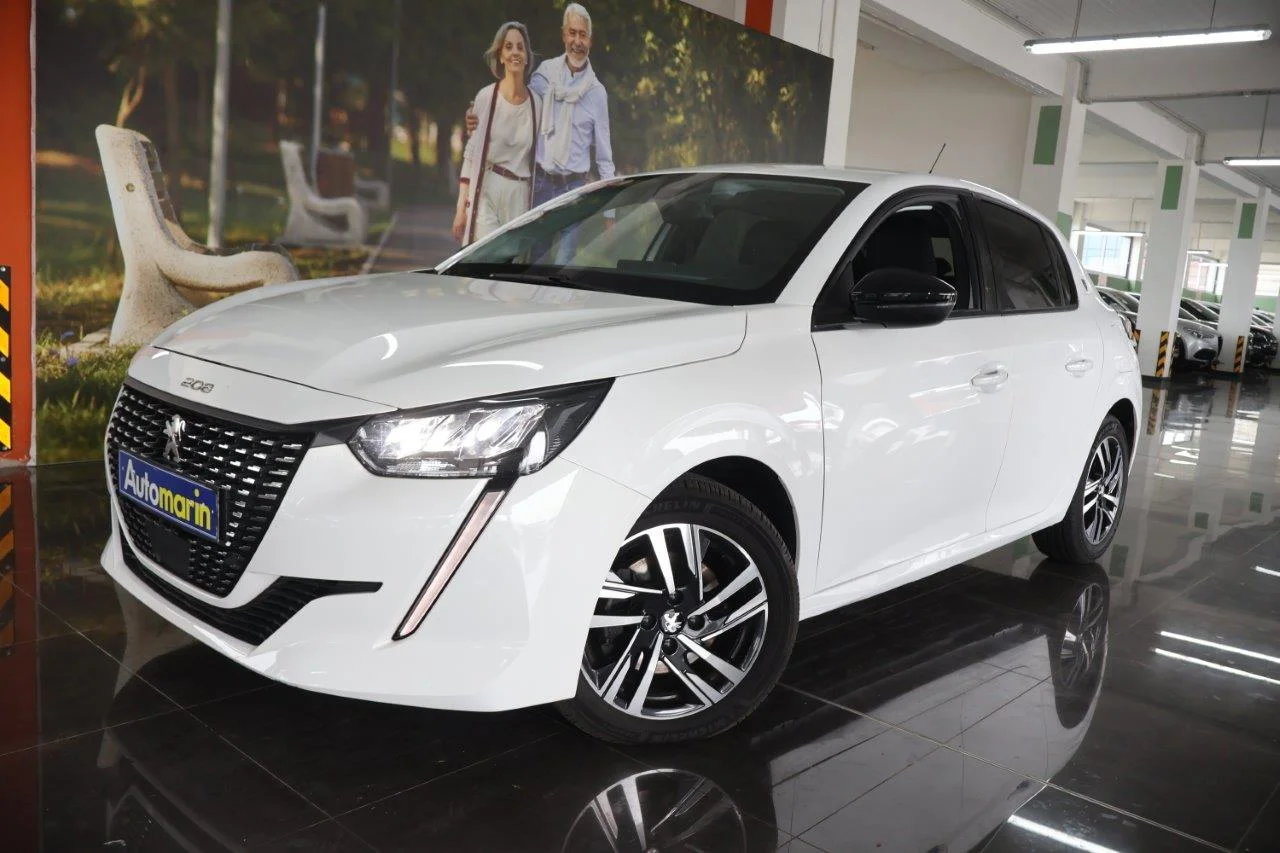 View 1 - Peugeot 208 - 2022