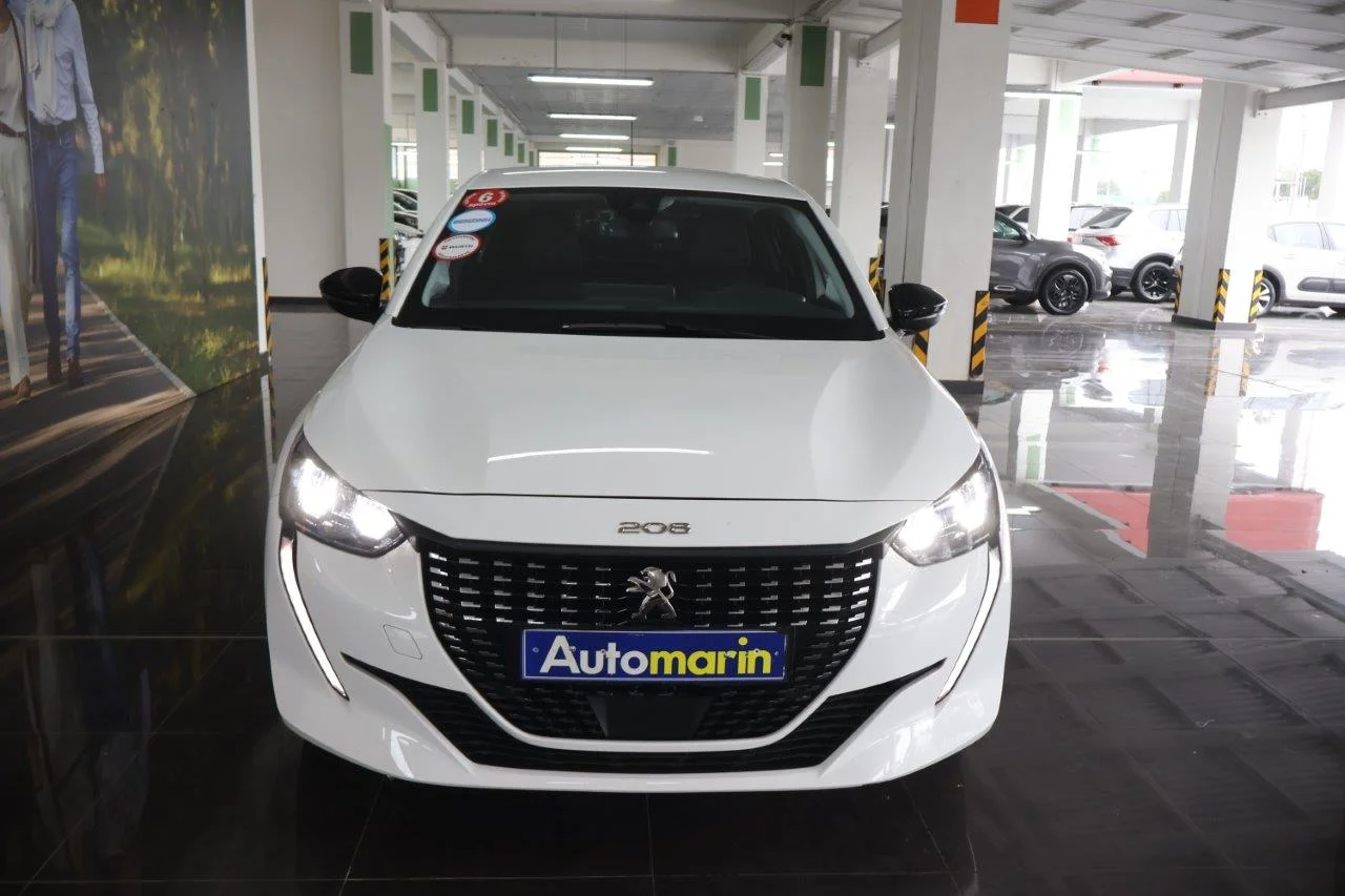 View 3 - Peugeot 208 - 2022