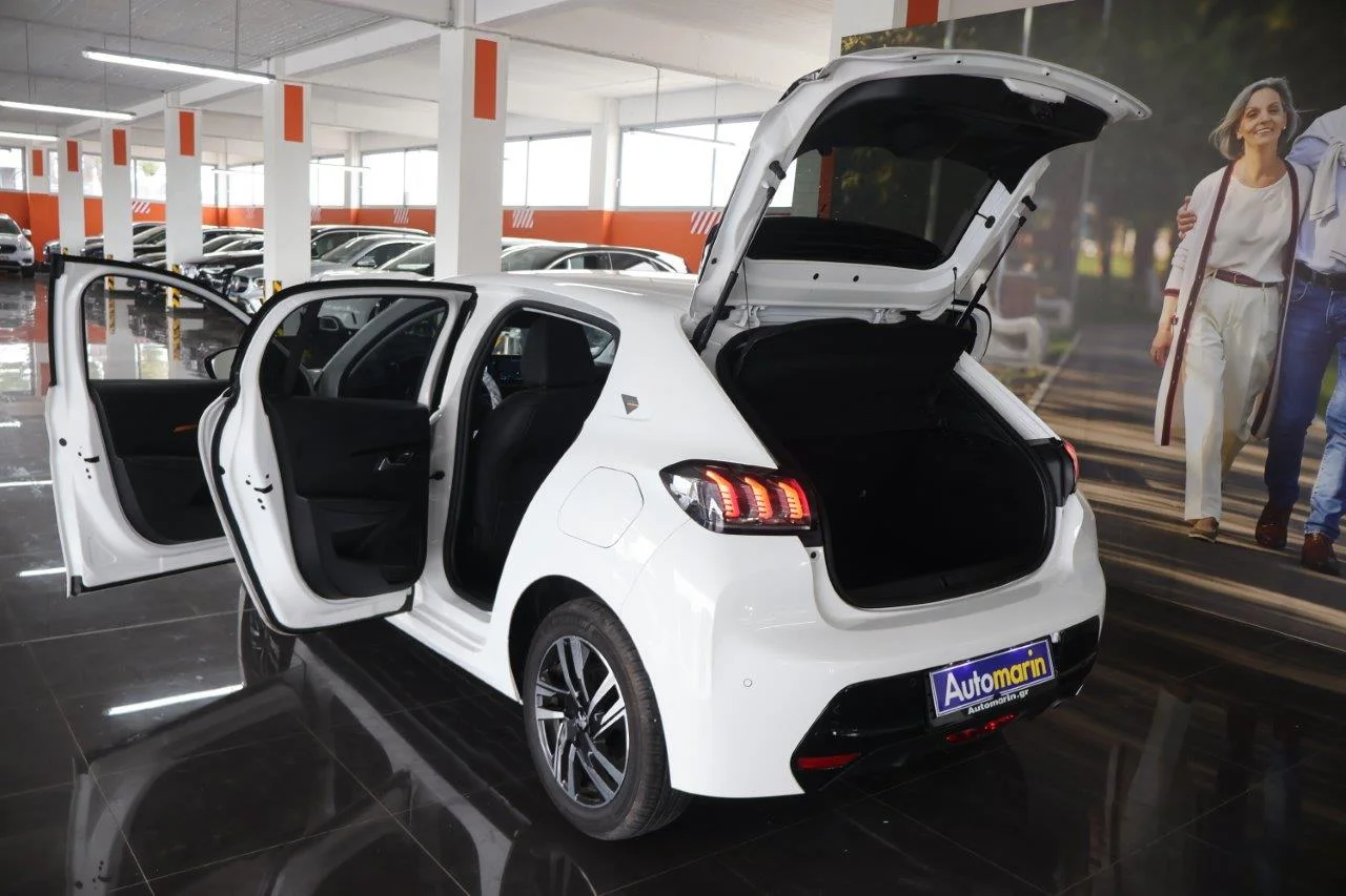 Peugeot 208 - View model 7
