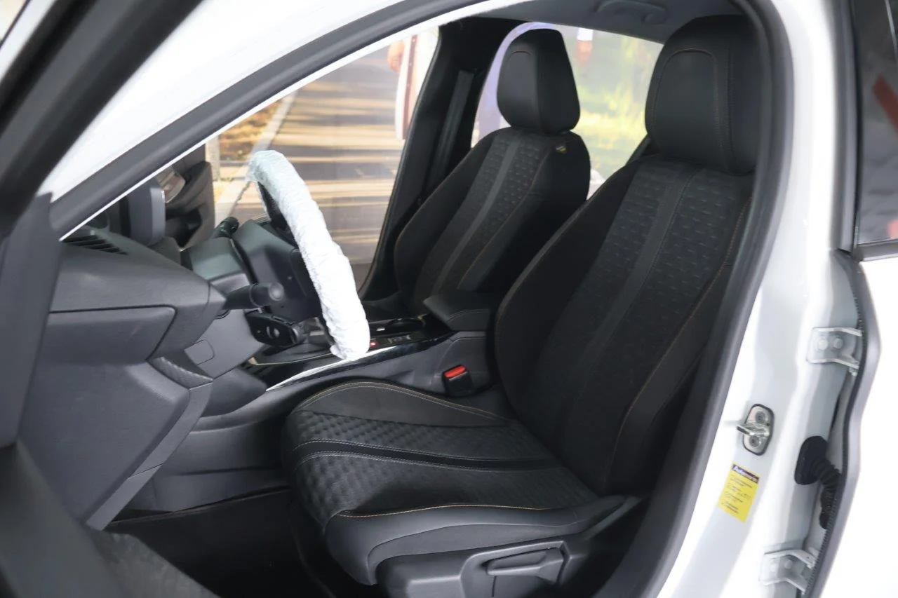 Peugeot 208 - View model 26