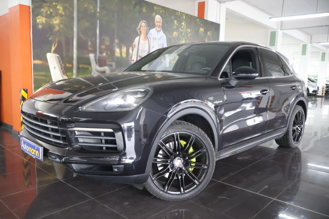 View 1 - Porsche Cayenne - 2022