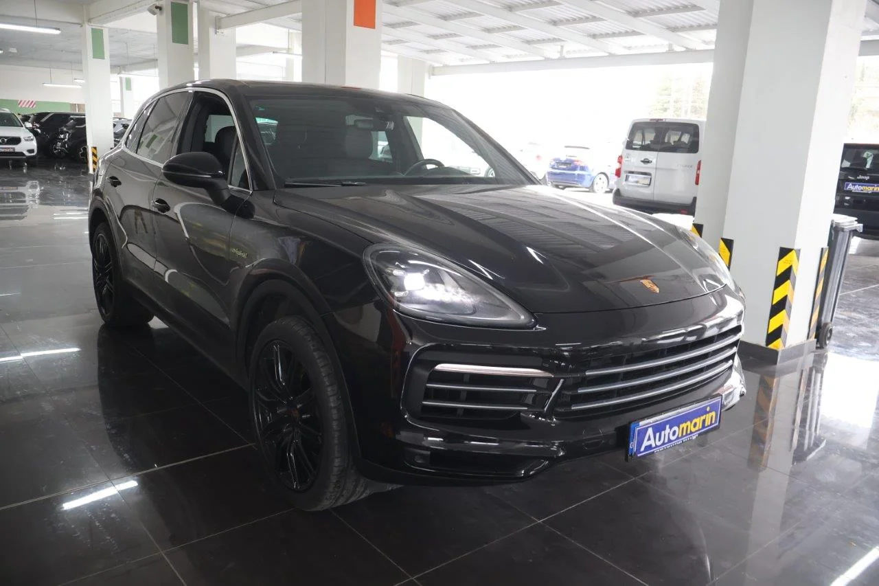 View 4 - Porsche Cayenne - 2022