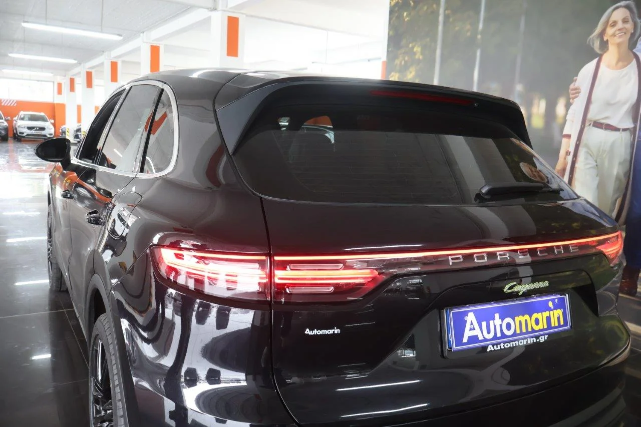 Porsche Cayenne - View model 11