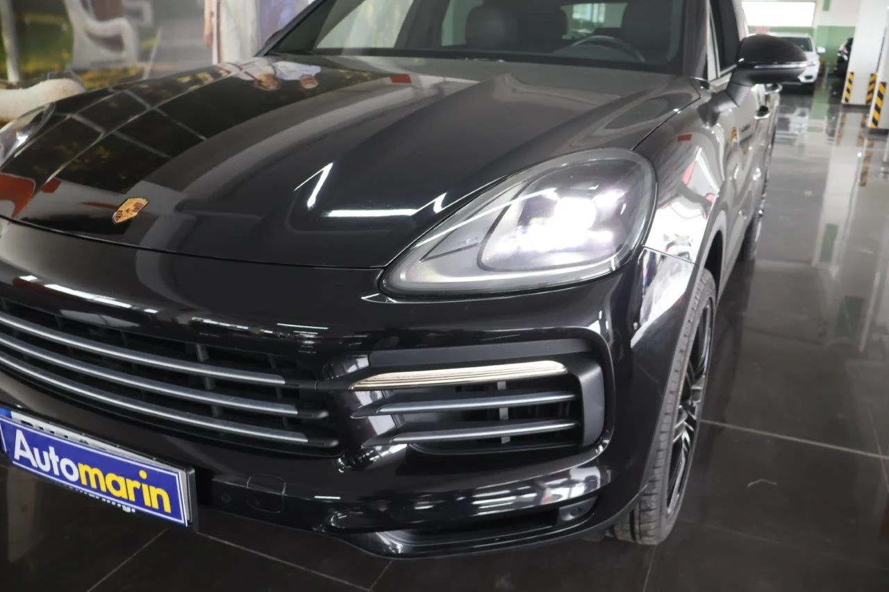 Porsche Cayenne - View model 15