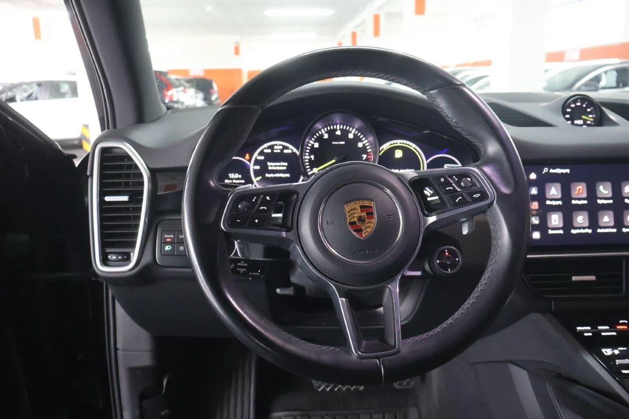 Porsche Cayenne - View model 19