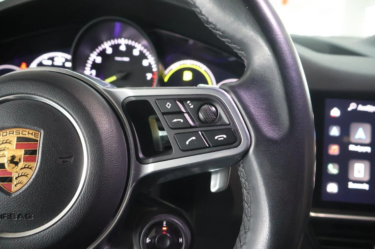 Porsche Cayenne - View model 21