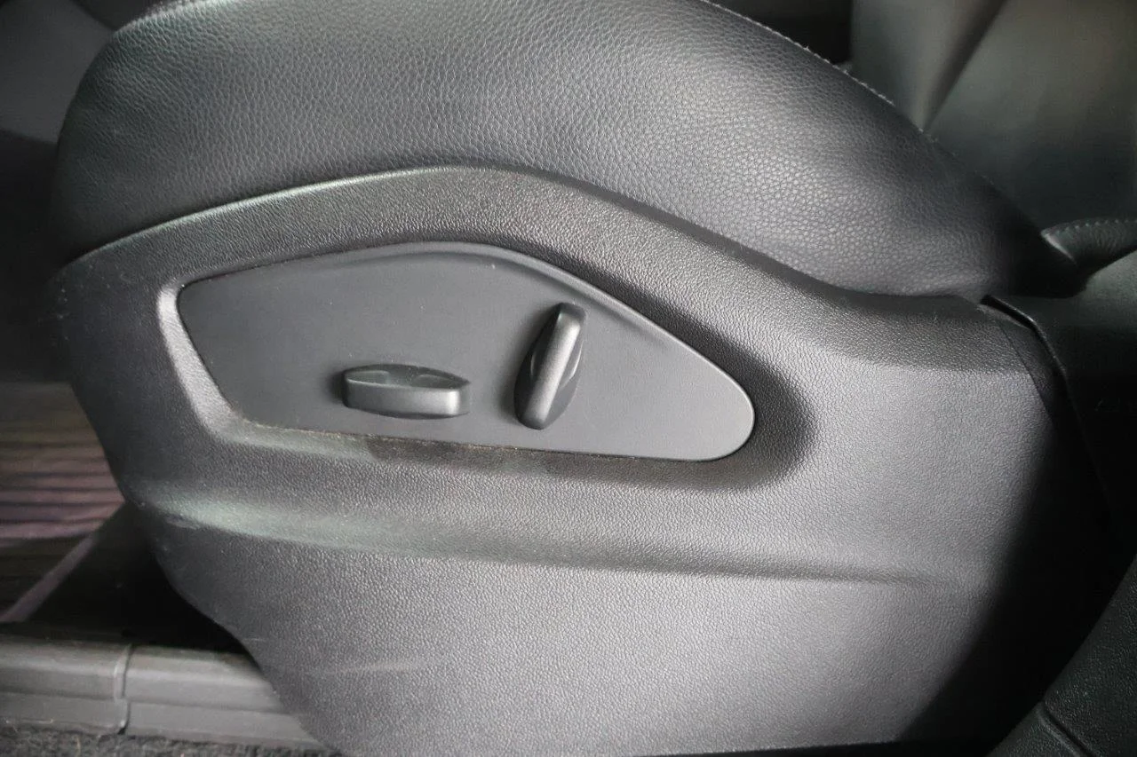 Porsche Cayenne - View model 30