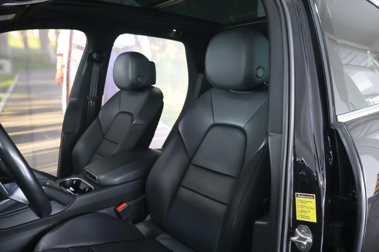 Porsche Cayenne - View model 32