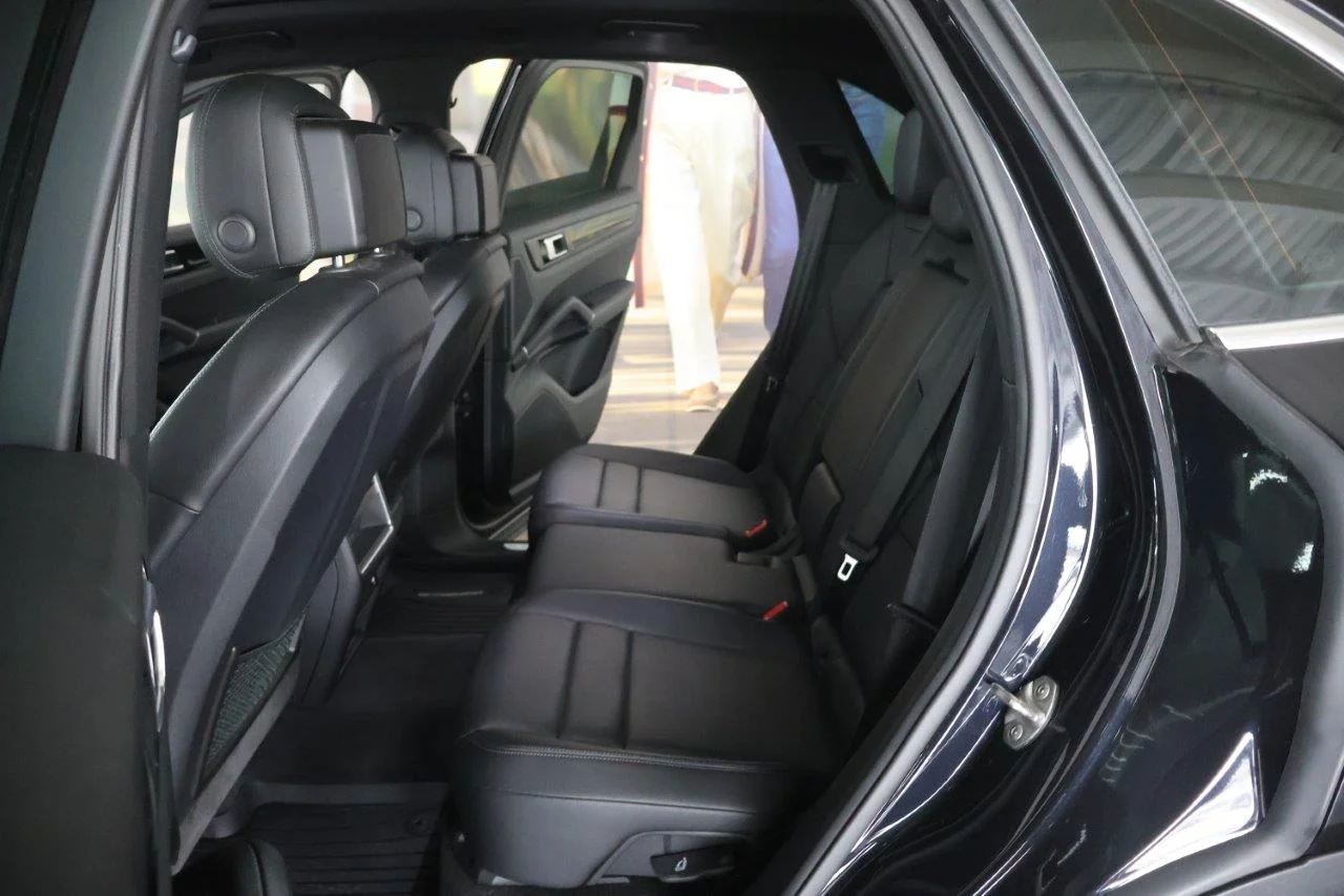Porsche Cayenne - View model 37