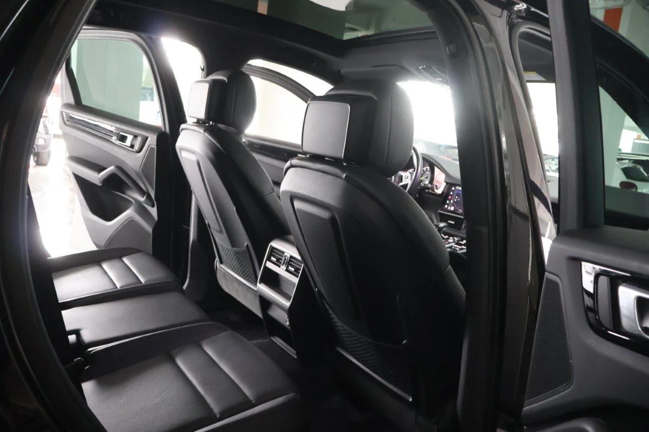 Porsche Cayenne - View model 38