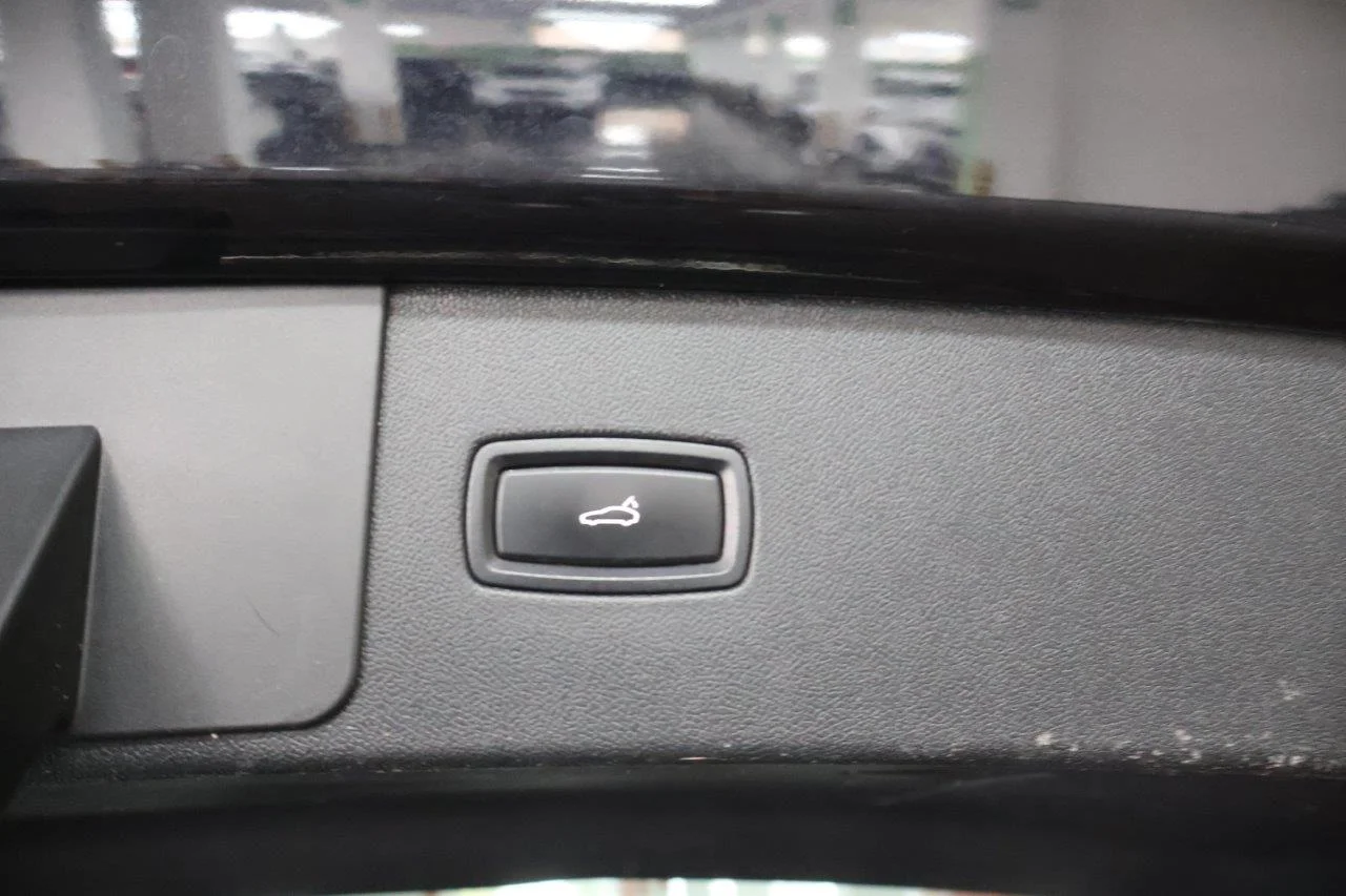 Porsche Cayenne - View model 41