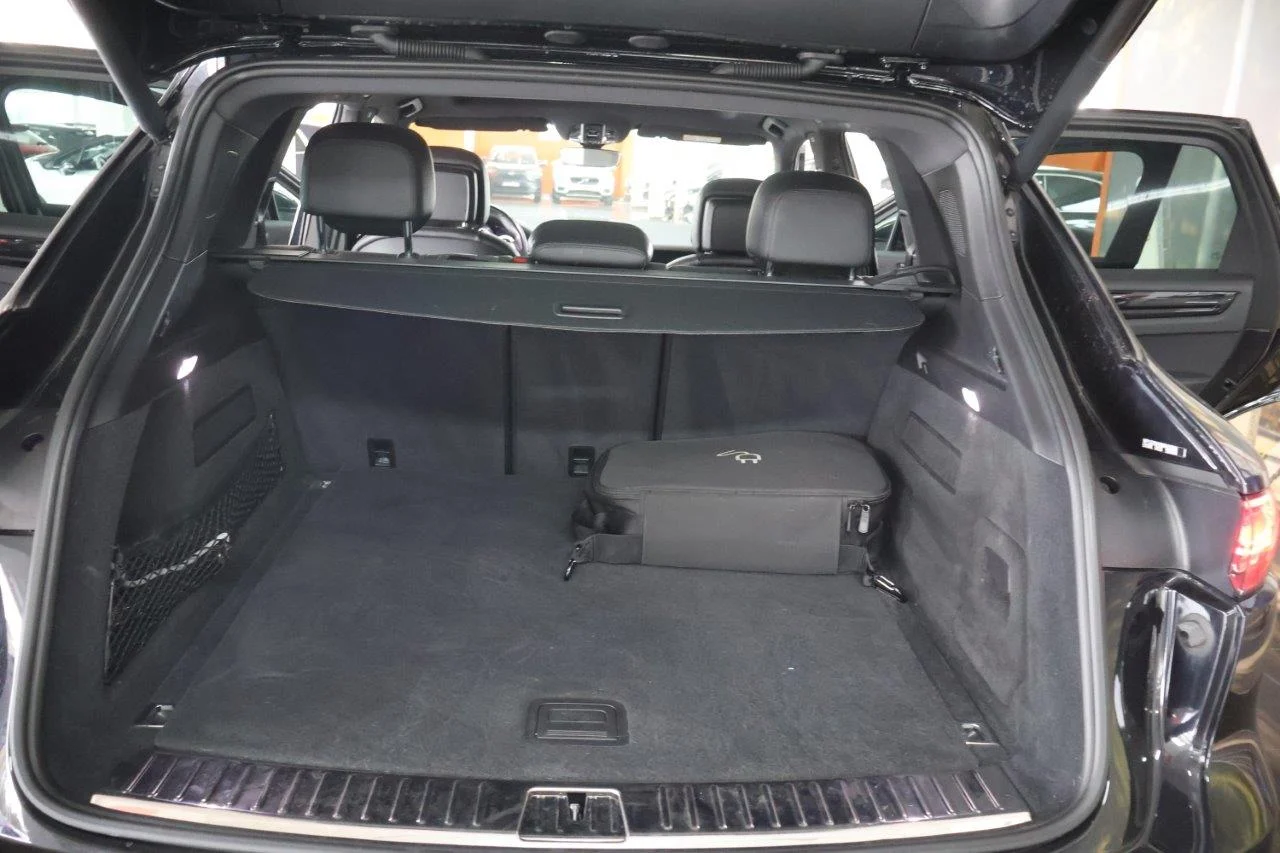 Porsche Cayenne - View model 44