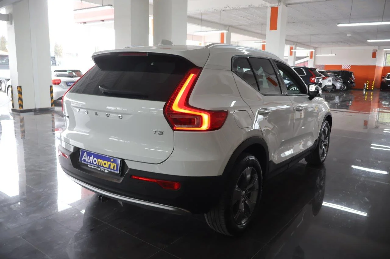 View 5 - Volvo XC40 - 2021