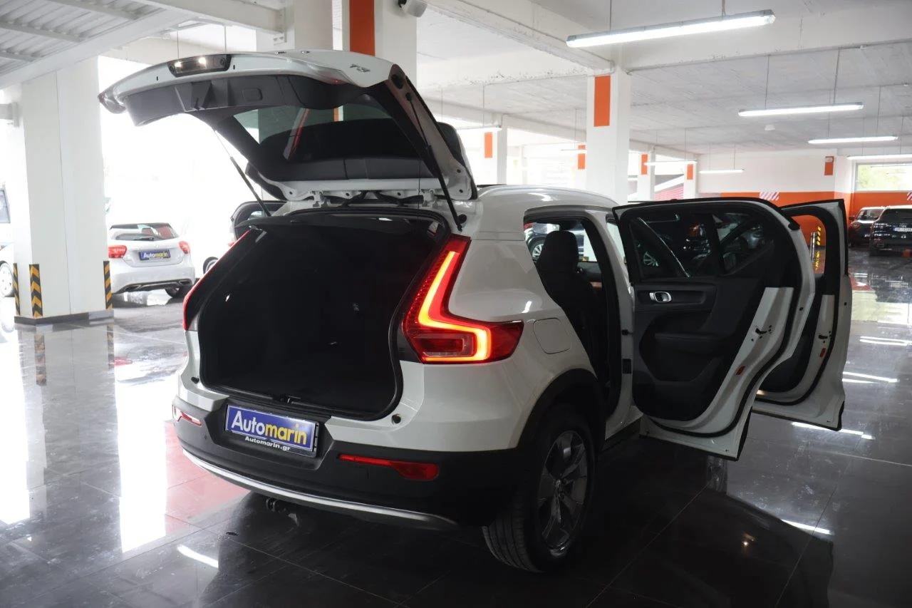 Volvo XC40 - View model 7