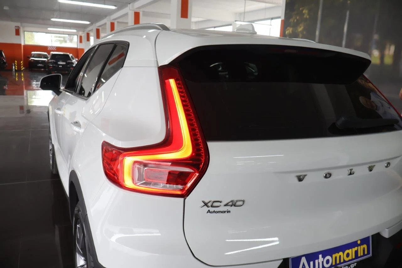 Volvo XC40 - View model 11