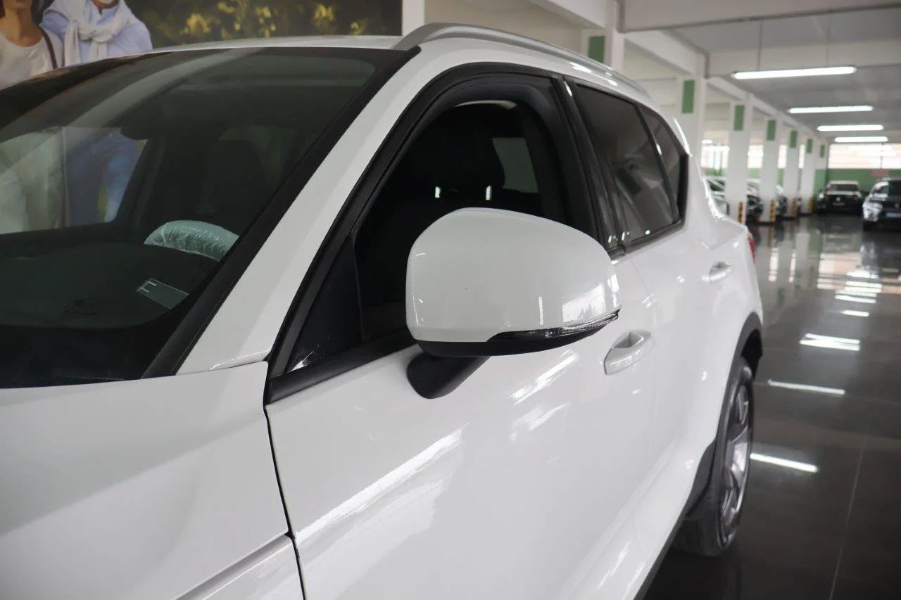 Volvo XC40 - View model 13