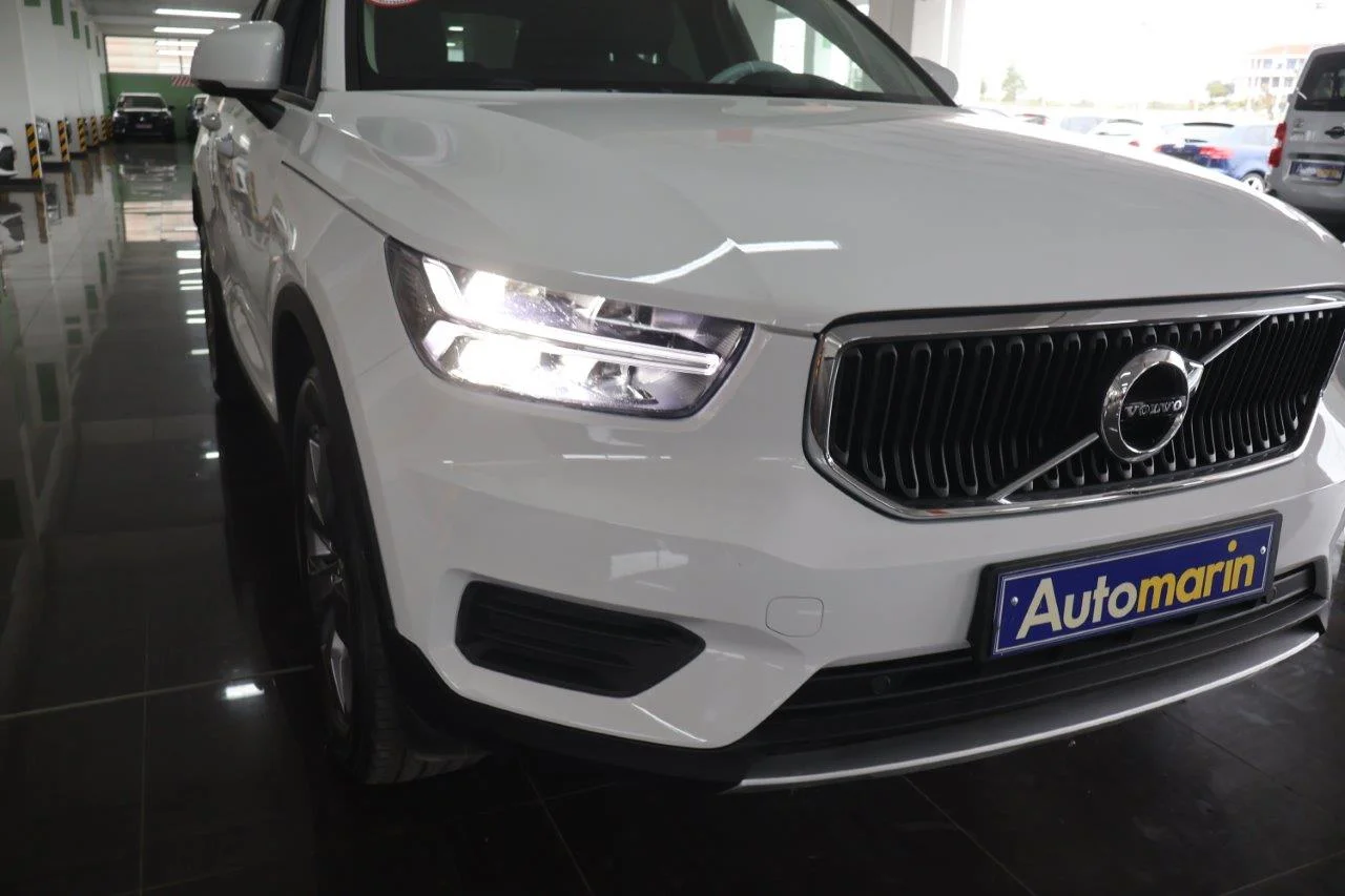 Volvo XC40 - View model 16