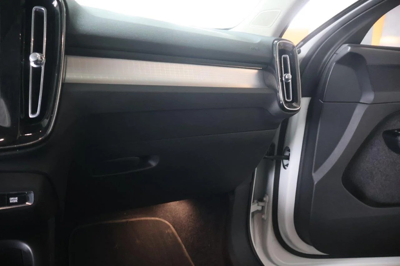Volvo XC40 - View model 23