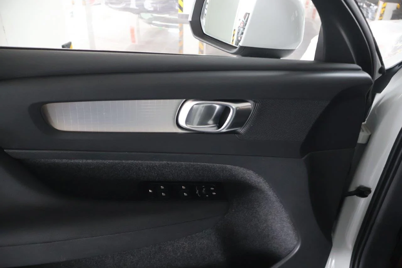Volvo XC40 - View model 25