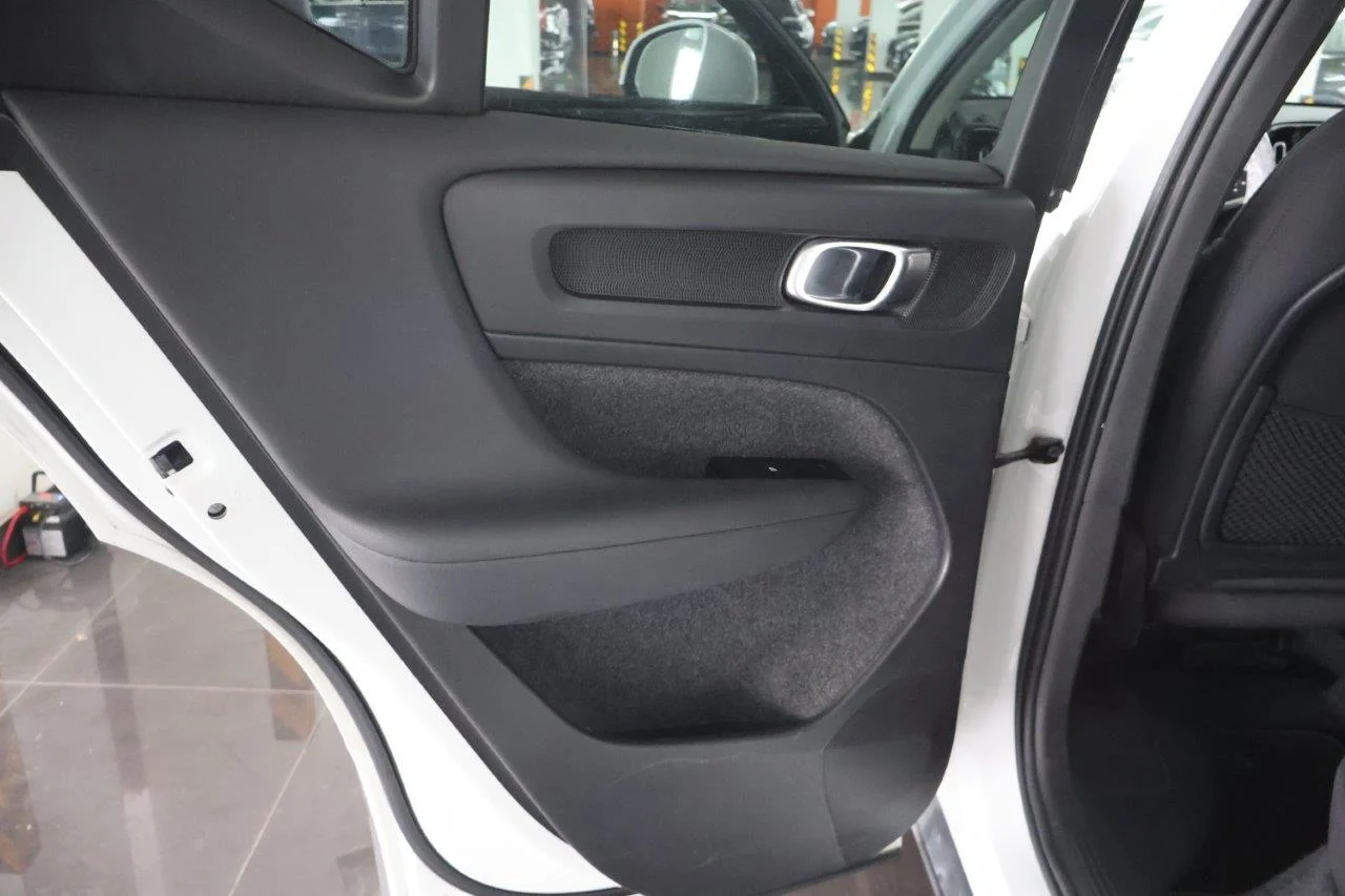 Volvo XC40 - View model 29