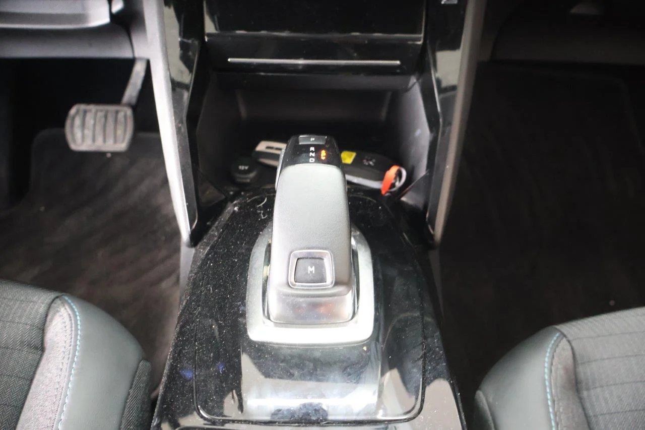 Peugeot 208 - View model 23