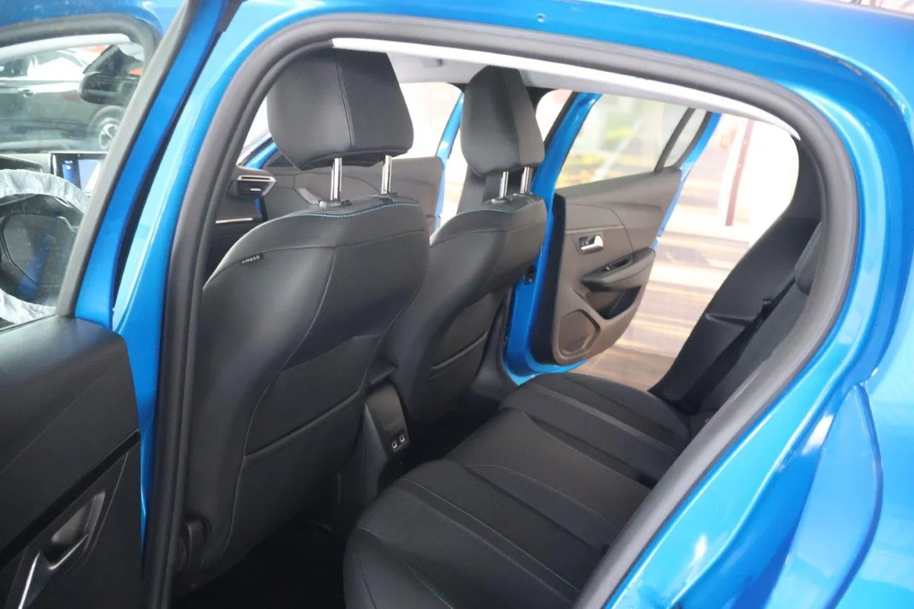 Peugeot 208 - View model 27