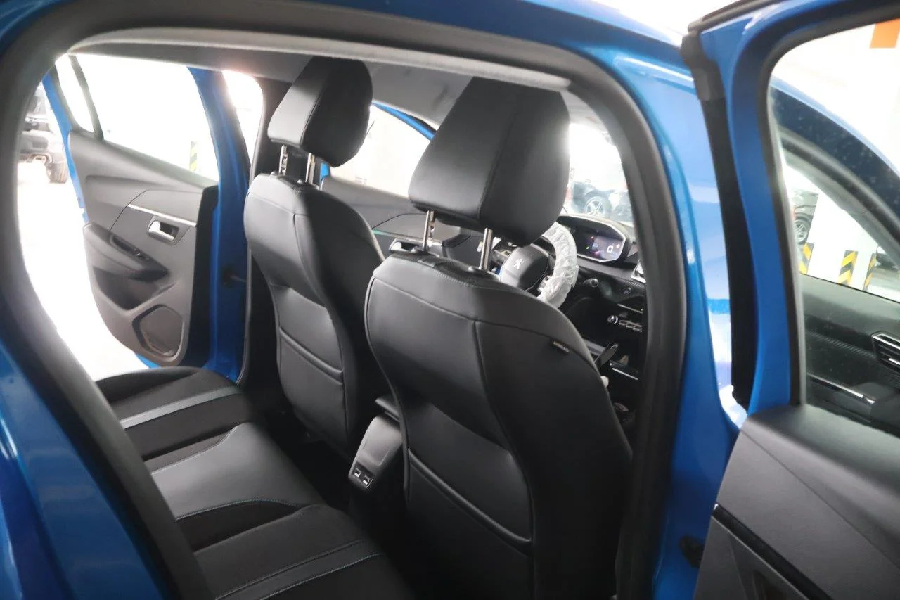 Peugeot 208 - View model 30